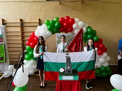 IMG-00c54e0baba6ef9ce01fea57246e5182-V